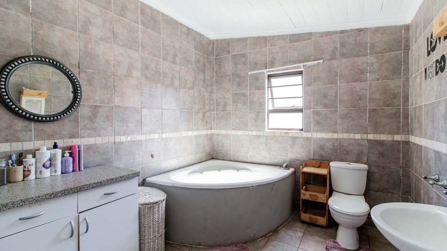 3 Bedroom Property for Sale in Kidds Beach Eastern Cape